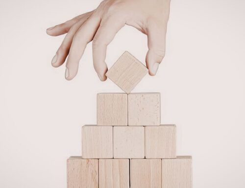 Comment structurer sa communication quand on débute ?